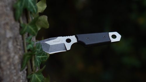Böker Plus Tantodashi - Fixed Blade knife in tree