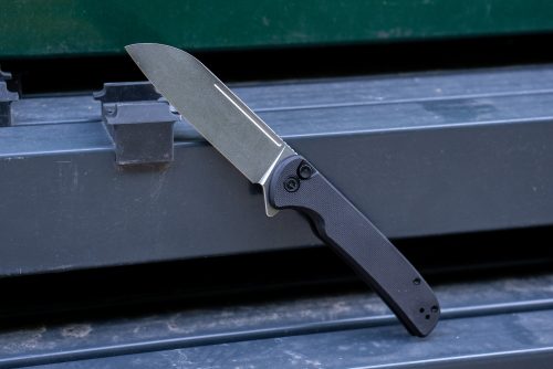 Kizer Pocket Knife with an Sheepfoot Blade